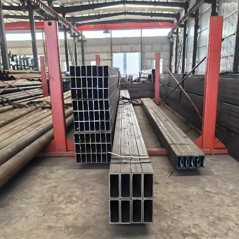 Apa Tube Square Angle Tengen lan Napa Penting kanggo Aplikasi Struktural Modern?